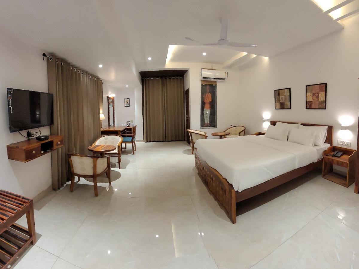 Aura Gold Resort Udaipur Exterior photo