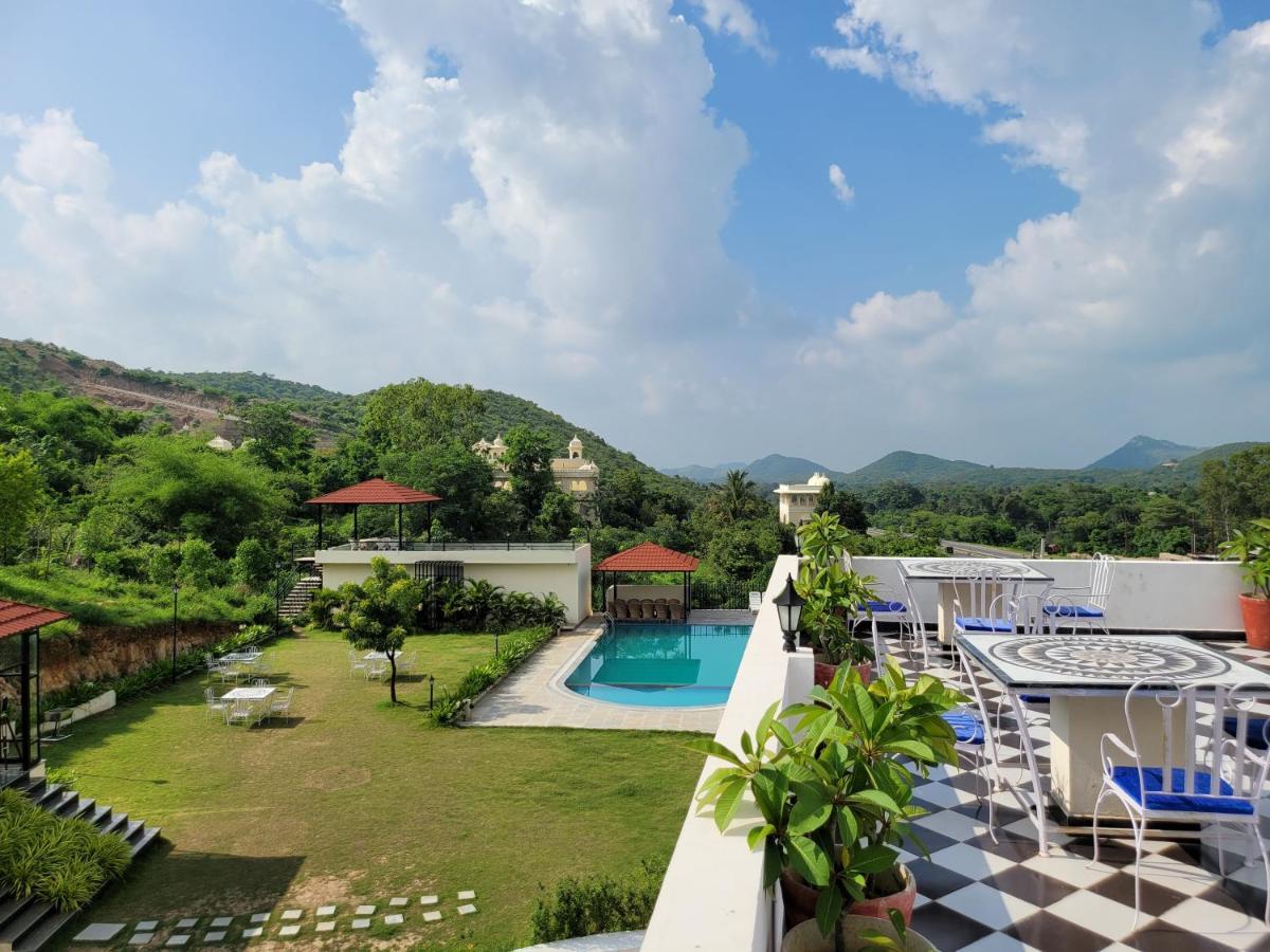 Aura Gold Resort Udaipur Exterior photo