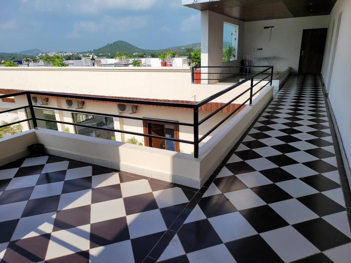 Aura Gold Resort Udaipur Exterior photo